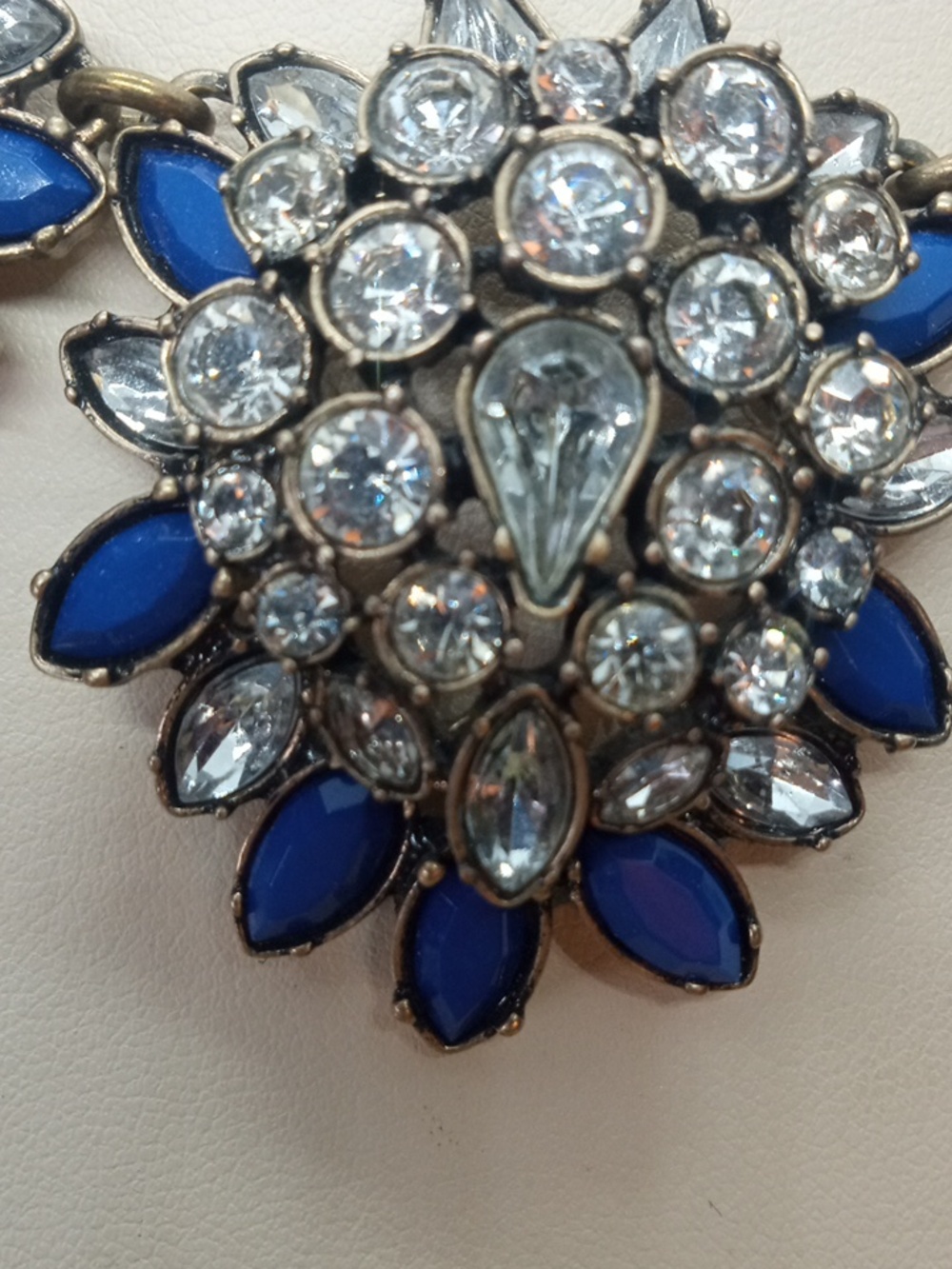 LOFT STATEMENT NECKLACE - Picture 8 of 9